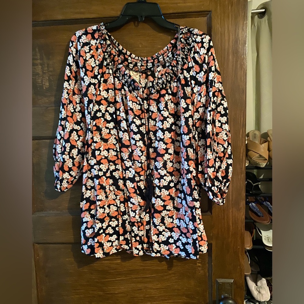 Cute, flowery top